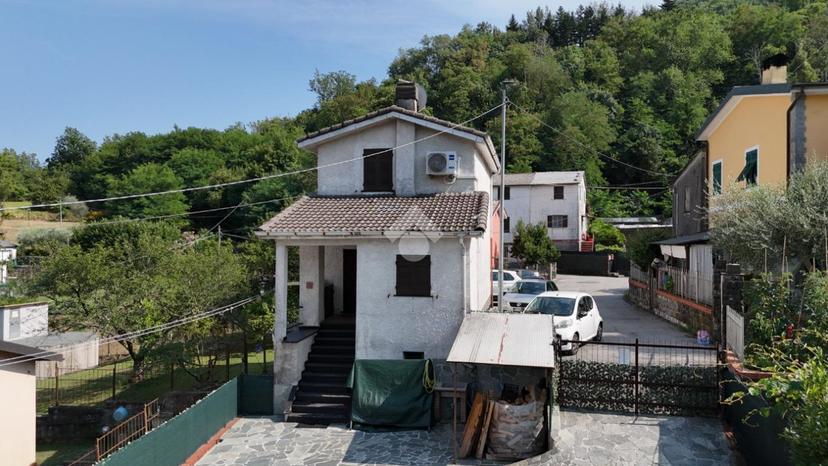 Casa indipendente in Via Mortasco 6, Cicagna — foto 2 di 5