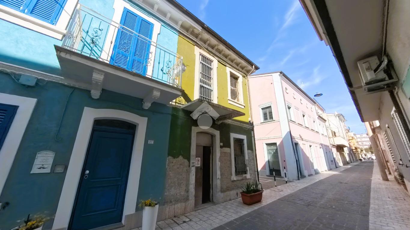 Casa indipendente in Via del Remo 35, Civitanova Marche