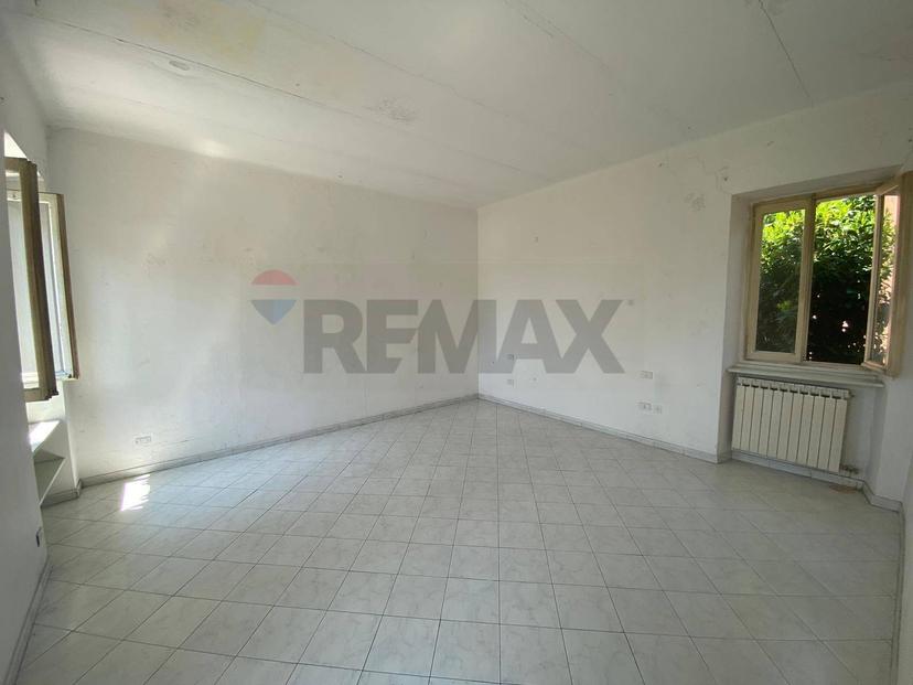 Trilocale in Via Brioschi Ferrante 56, Besana in Brianza — foto 2 di 5