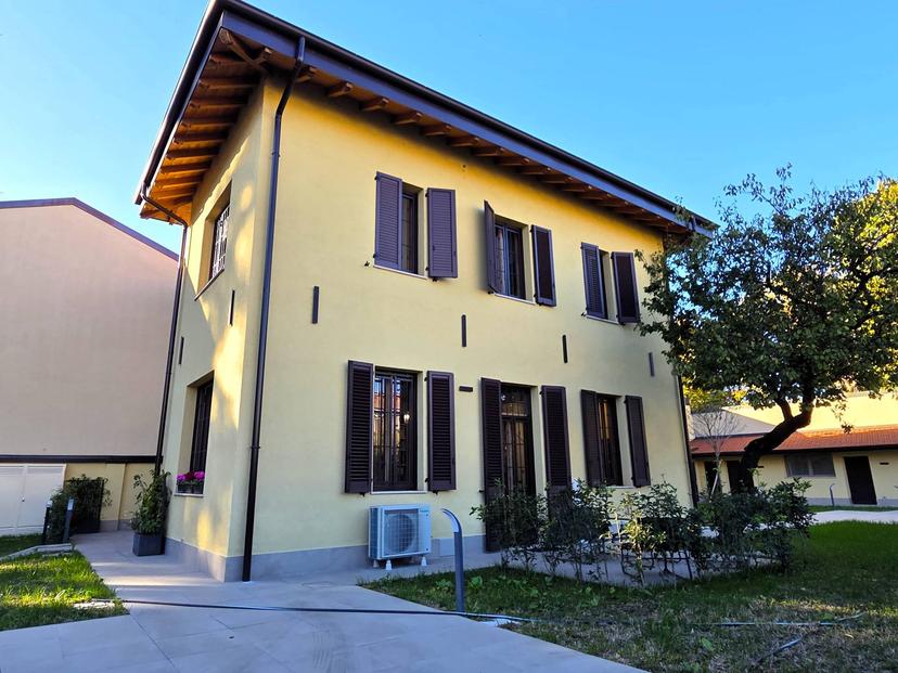 Villa in Via Dante 33, Opera — foto 3 di 5
