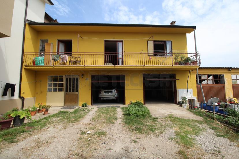 Villa a schiera in Via Trento 66, Montebello Vicentino — foto 3 di 5
