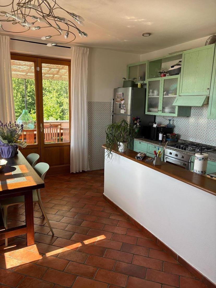 Porzione di casa, Massa — foto 3 di 5