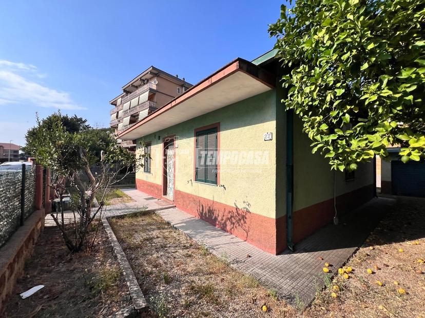 Casa indipendente in Via Asterio, Roma — foto 5 di 5