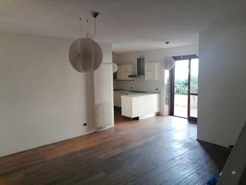 Villa a schiera, Carrara