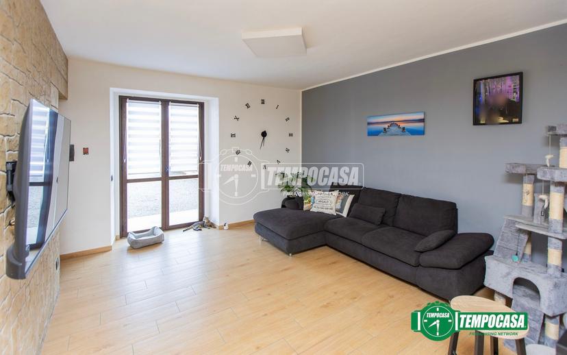 Casa indipendente in Via Gallarate, Oleggio — foto 2 di 5