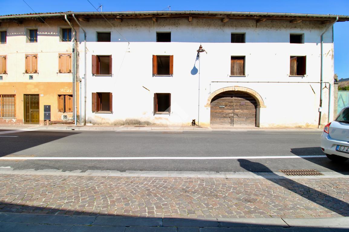 Casa indipendente in Via Ippolito Nievo 5, Santa Maria la Longa
