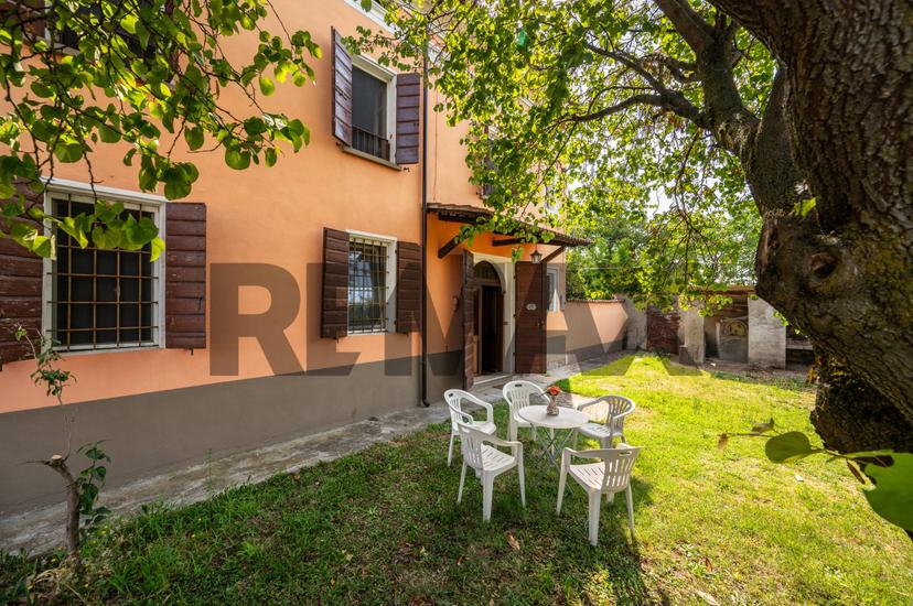 Villa a schiera in Via Padre Kolbe 21/a, Commessaggio