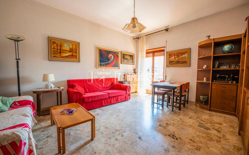 Trilocale in Viale Alcide De Gasperi 56, San Benedetto del Tronto