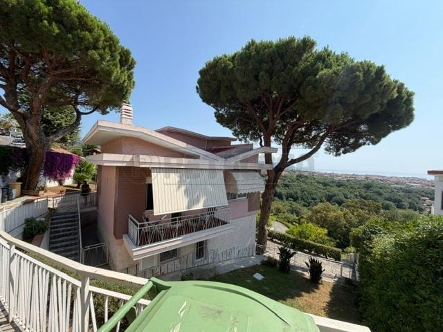 Villa a schiera in Via Colmanet  14, Borghetto Santo Spirito — foto 2 di 5