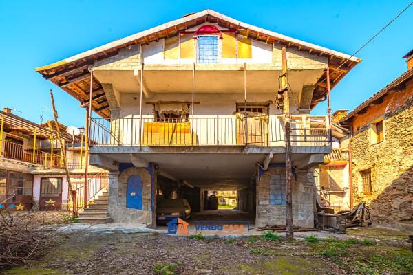 Casale in Via Umberto I 81, Piasco — foto 2 di 5