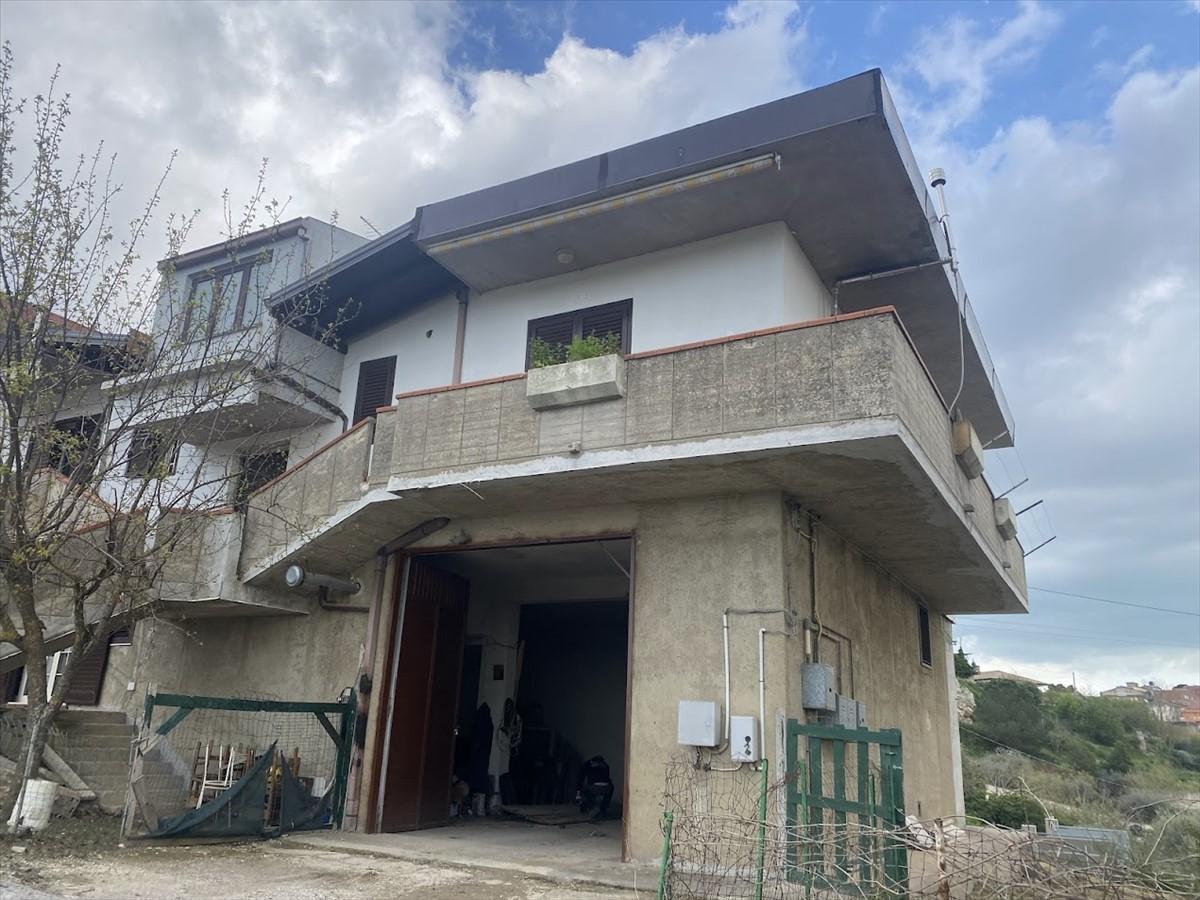 Casa indipendente in Viale dei Tigli 79, San Cataldo