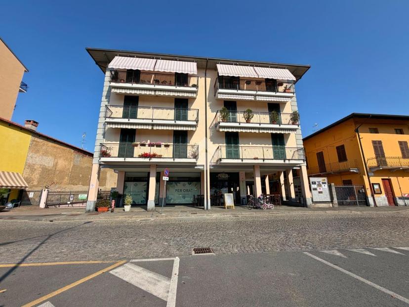 Quadrilocale in Piazza Vittorio Veneto 26, Santhià — foto 4 di 5