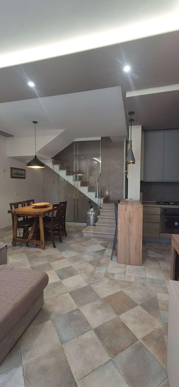 Villa a schiera, Massa