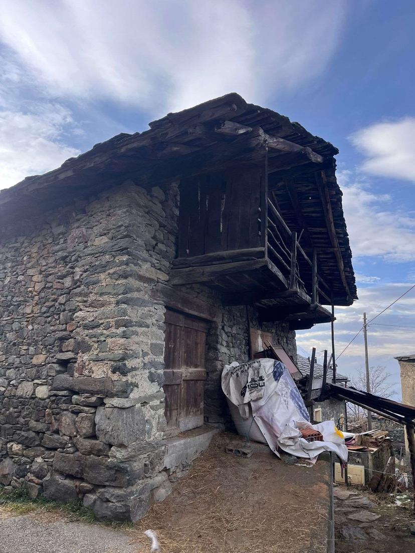 Rustico in Frazione Salirod, Saint-Vincent — foto 2 di 5