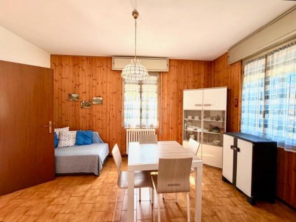 Appartamento in Via Celeste Fioresi, Lizzano in Belvedere — foto 3 di 5