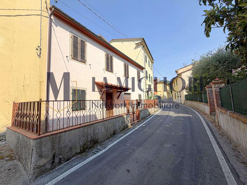 Casa indipendente in Via Giovanni Pacchini  108, Lucca — foto 4 di 5