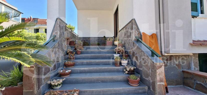 Villa a schiera in Via Ripuaria  00, Giugliano in Campania — foto 3 di 5