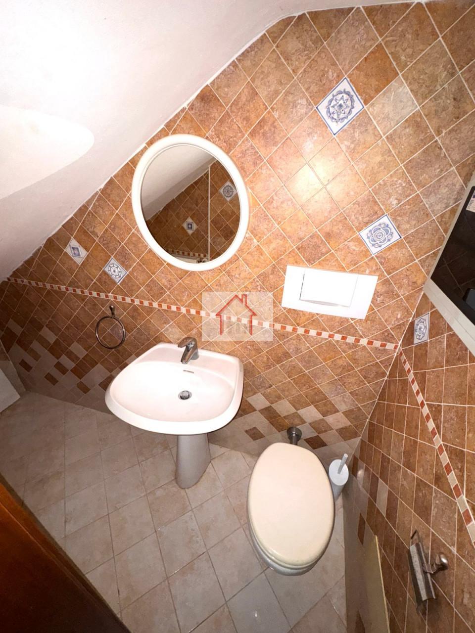 Villa a schiera, Giavera del Montello
