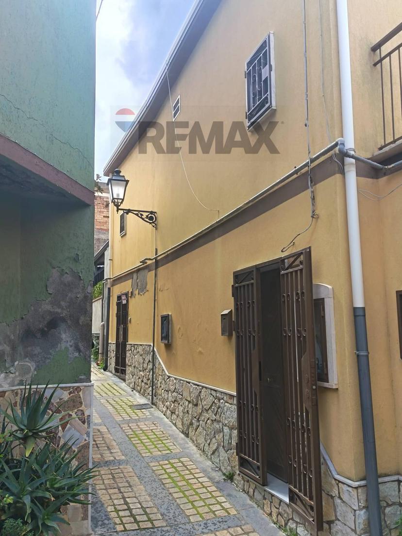 Quadrilocale in Via Girasole 2, Agira — foto 3 di 5