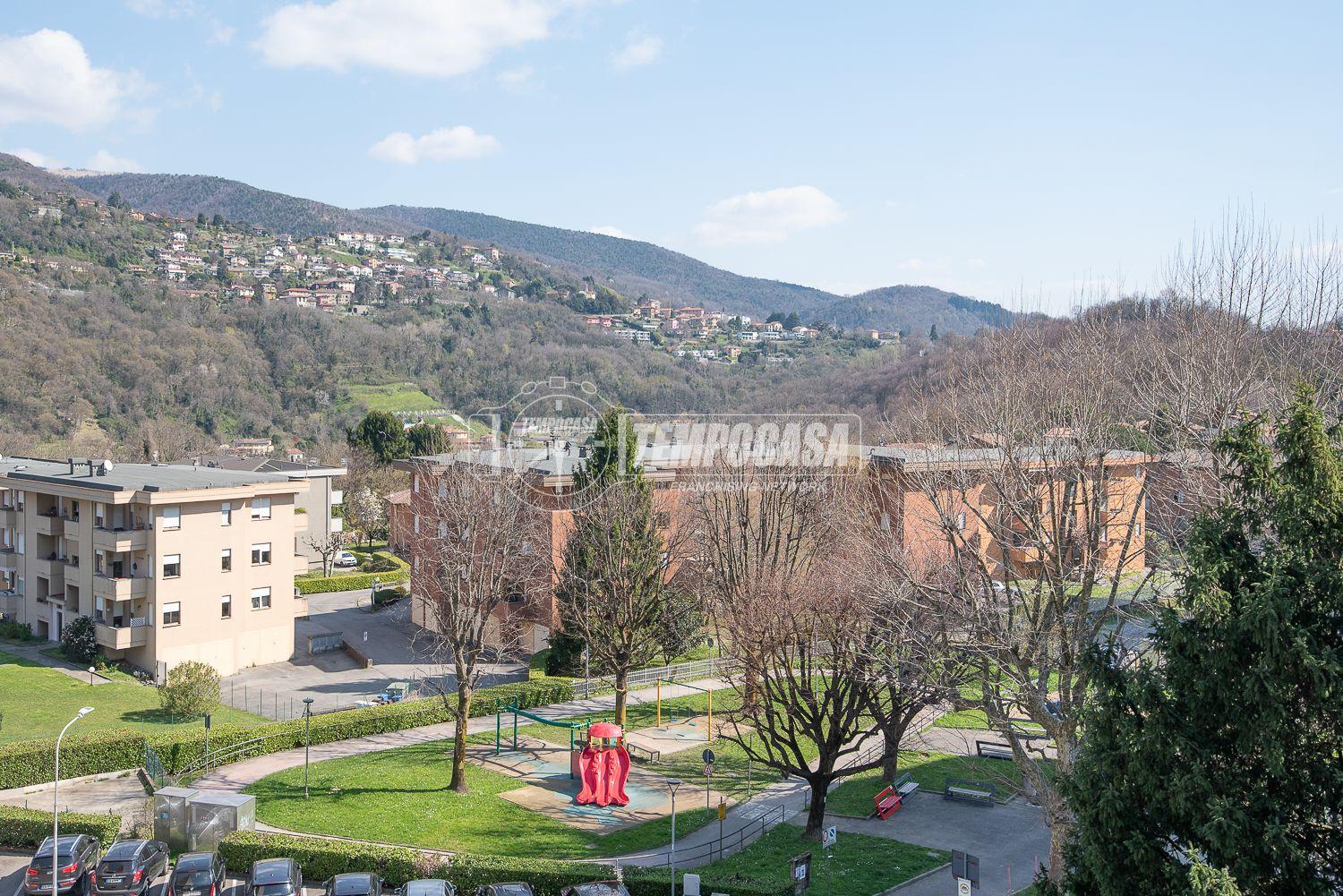 Trilocale in Via Provinciale per Lecco 563, Lipomo