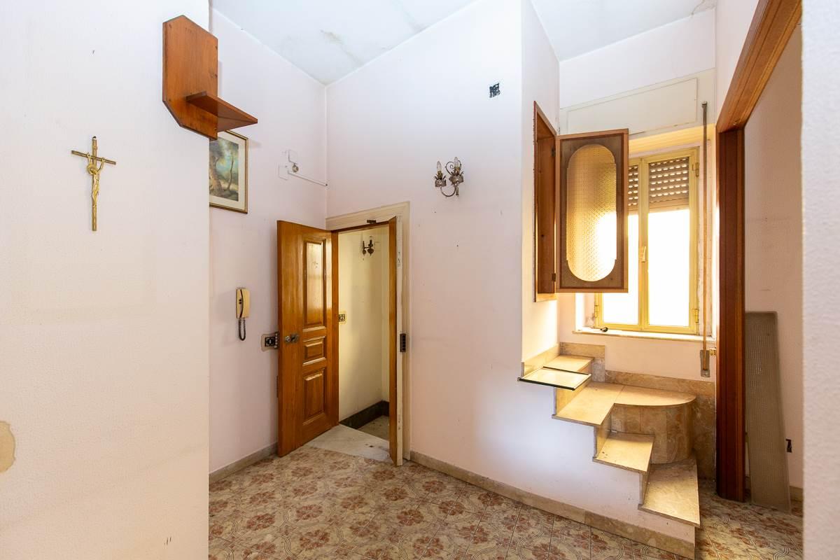 Casa indipendente in Via Camillo Benso Conte di Cavour, Carlentini