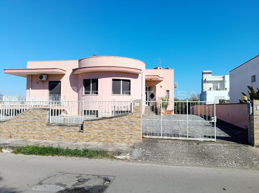 Villa in Via Santa Lucia 44, Scorrano — foto 2 di 5
