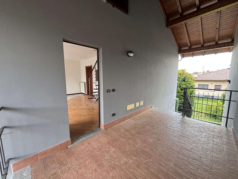 Bilocale, Briga Novarese