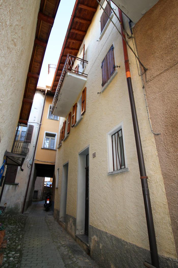 Casa indipendente in Piazza Fontana 3, Ponna — foto 4 di 5