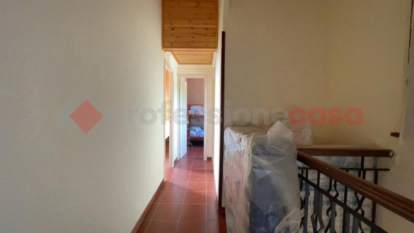 Villa in Via Circonvallazione Cerano 24, Torre Cajetani — foto 3 di 5