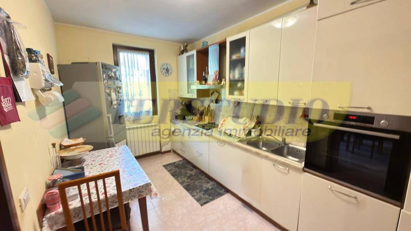 Quadrilocale in Via Carducci 55/a, Pontida — foto 2 di 5