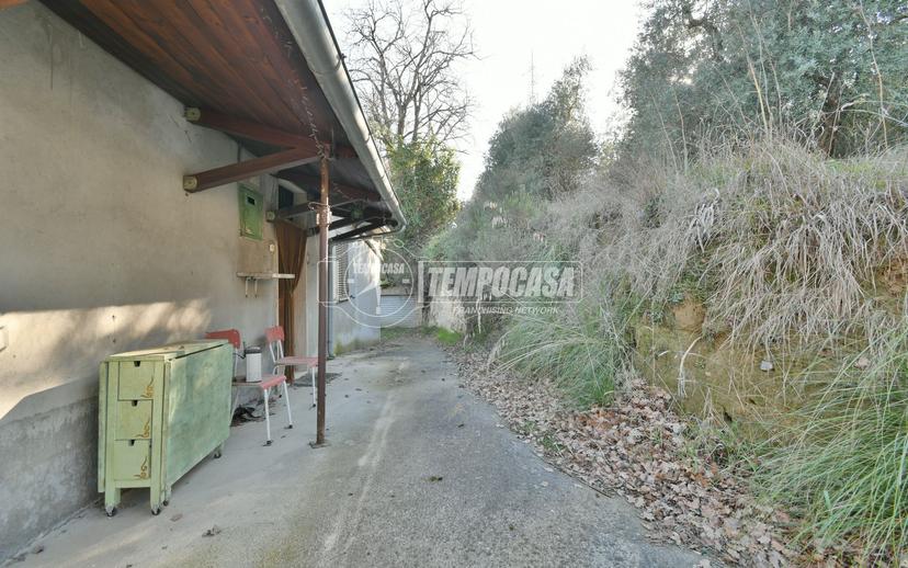 Quadrilocale in Strada Frazione Fonte di Campo 30, Ascoli Piceno