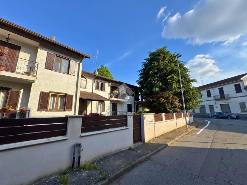Villa in Via S. Giovanni Bosco 1, Vercelli — foto 3 di 5