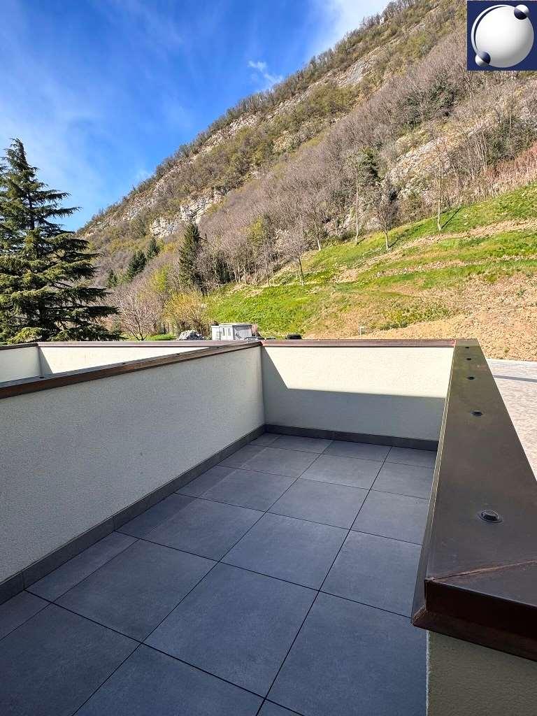 Bilocale in Via Alcide De Gasperi, Canzo — foto 3 di 5