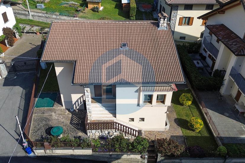 Villa in Via San Fiorino, Borno — foto 5 di 5