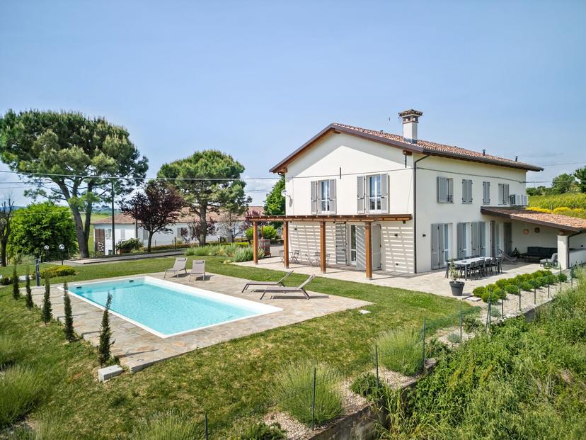 Villa unifamiliare in Strada Bricco 46, Nizza Monferrato — foto 3 di 5