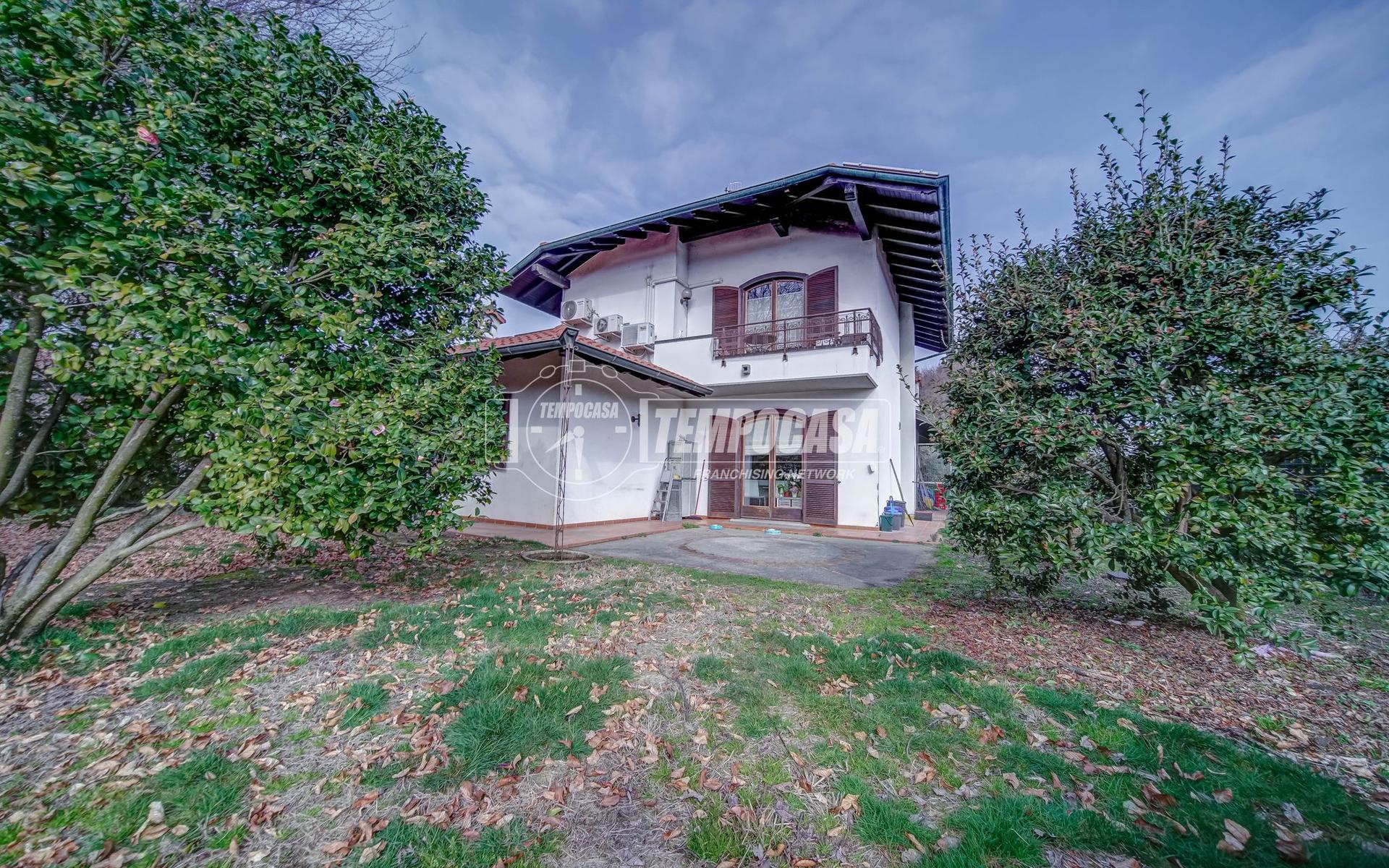 Villa in Via Dante Alighieri, Castelletto sopra Ticino