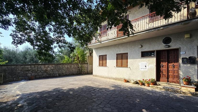 Trilocale in Via delle Mimose 37, Montecchio — foto 4 di 5