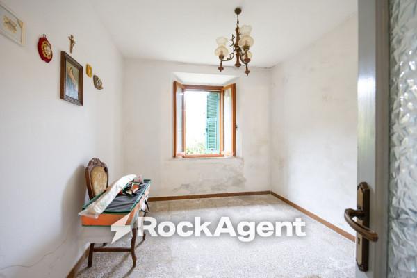 Rustico in Località Villa Regnano, Casola in Lunigiana