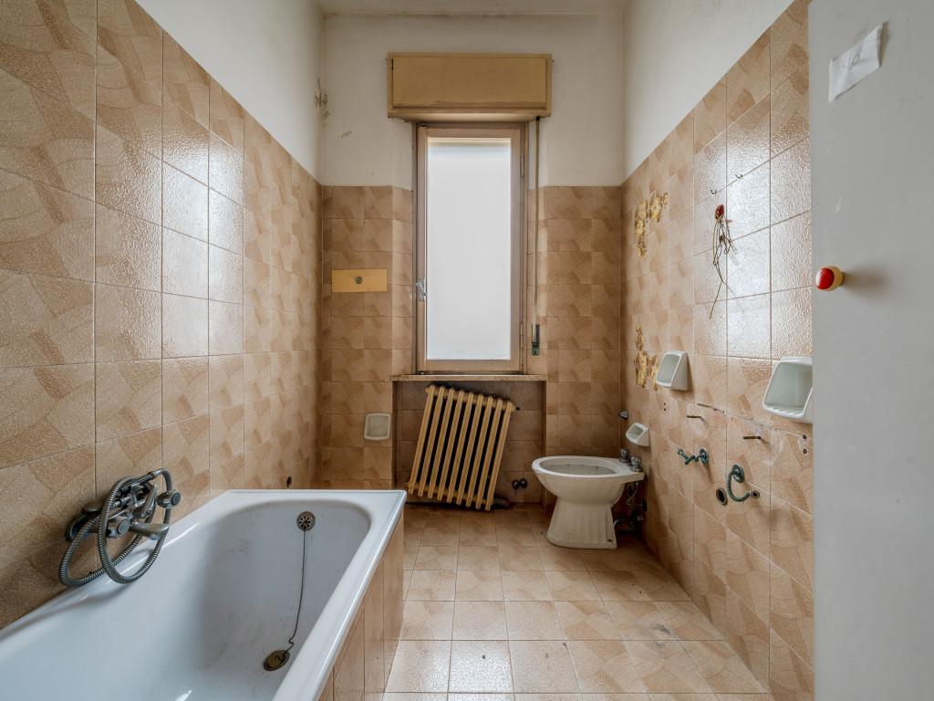 Quadrilocale in Via Tomba 32, Forlì