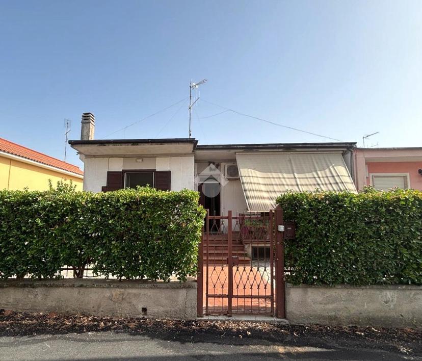 Casa indipendente in Via Amerigo Vespucci 12, Cisterna di Latina — foto 2 di 5
