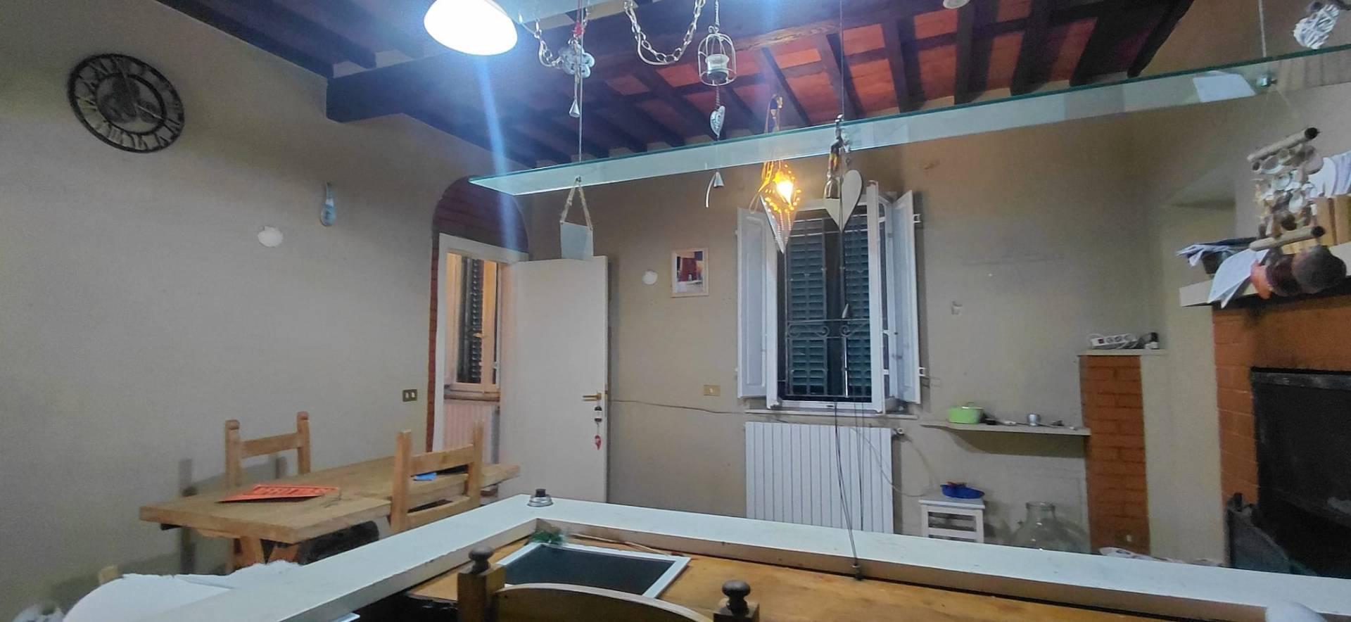 Casa indipendente in Via della Pace 33, Montecarlo