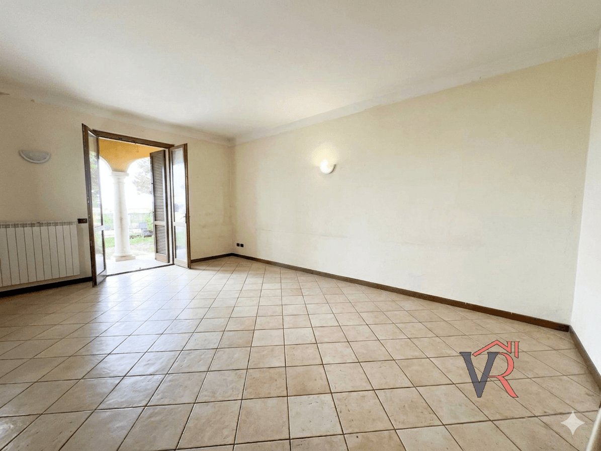 Trilocale in Via IV Novembre, Lograto