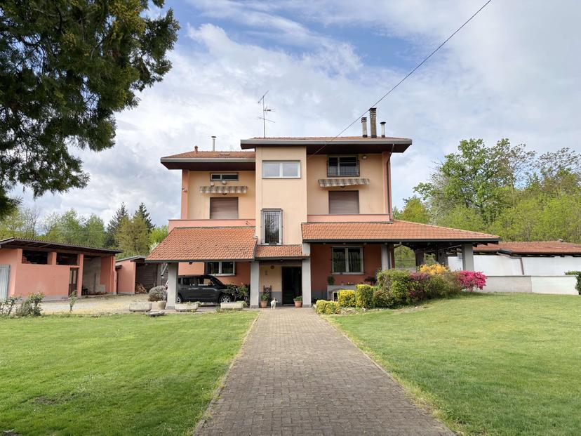 Casa indipendente in Via Stazione  31, Fontaneto d'Agogna — foto 2 di 5