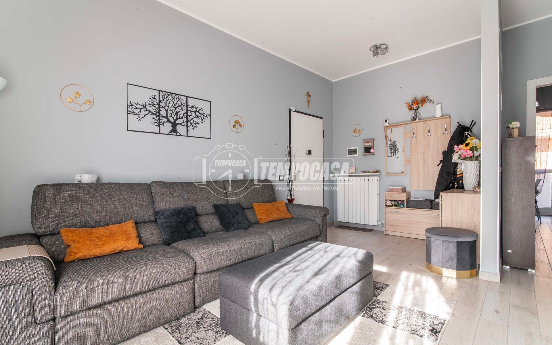 Trilocale in Via Ruggero Leoncavallo 6, Canegrate