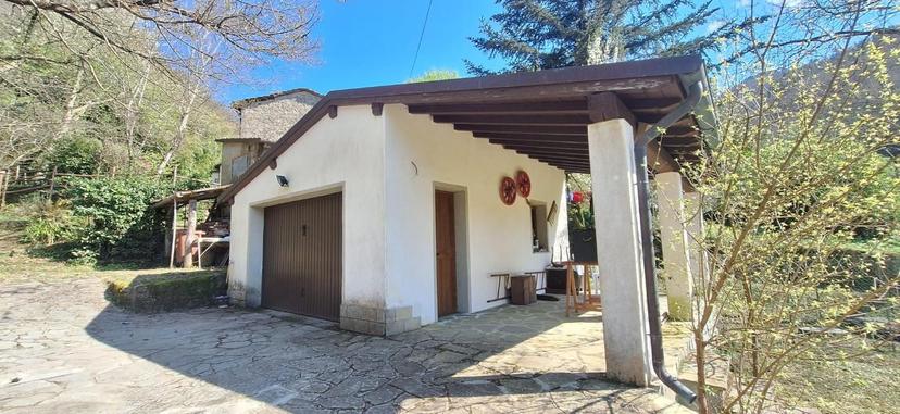 Porzione di casa, Bagni di Lucca — foto 4 di 5
