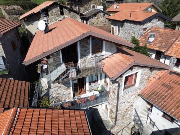Sasso in Vicolo Mercanti in Veneto, Pianello del Lario — foto 5 di 5