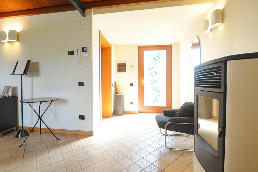 Villa unifamiliare, Besnate — foto 5 di 5