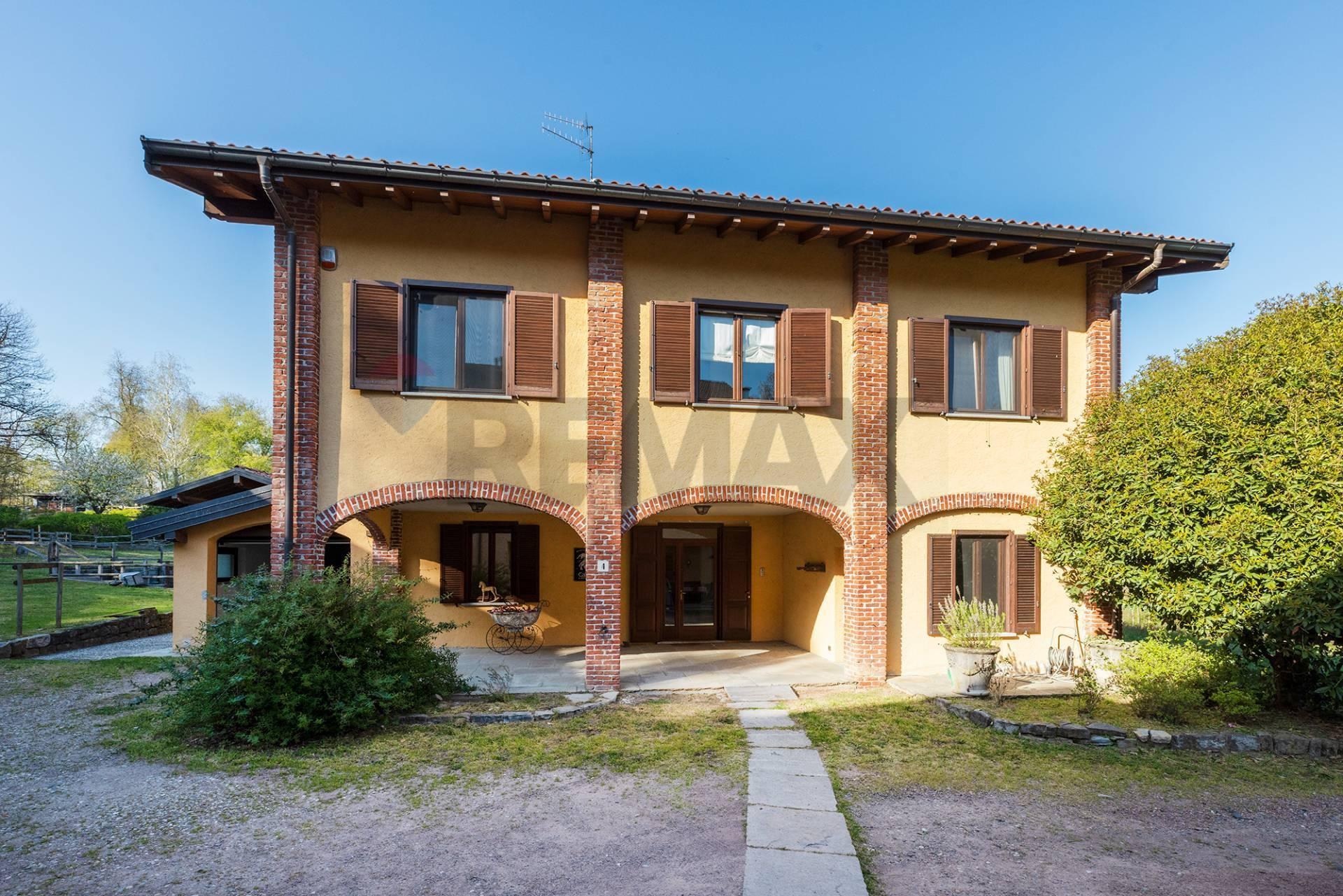 Villa in Via Roncaccio 4, Laveno-Mombello