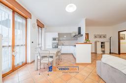 Trilocale in Via Cuneo 12, Villafalletto