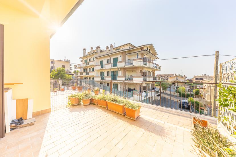 Trilocale in Via Santa Croce, Mentana — foto 2 di 5